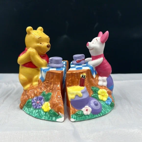Winnie the Pooh and piglet sal and pepper shakers - Picture 2 of 6